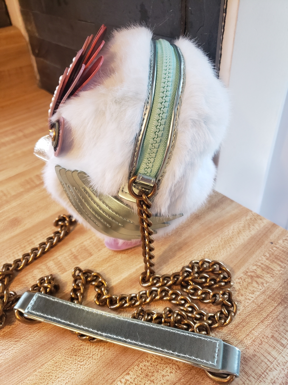 Kurt Geiger NWT Raven Faux Fur Crossbody & Dustbag COLLECTABLE - Picture 3 of 3
